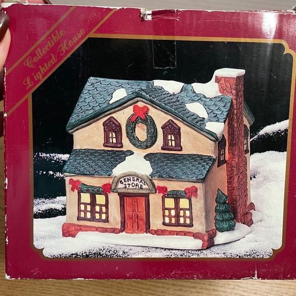 Windsor Christmas Village General Store Ceramic Holiday Decor Orig Box Retired - Picture 8 of 11